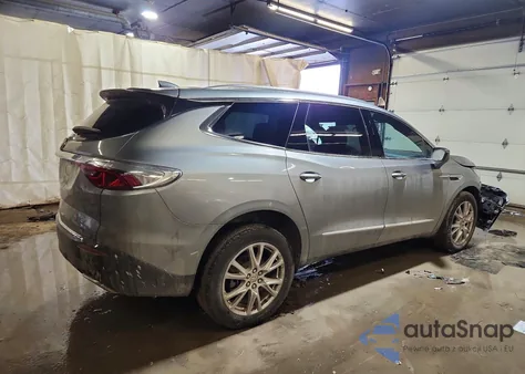 2023 Buick Enclave Essence z USA, uszkodzony, nr VIN 5GAEVAKW2PJ185429